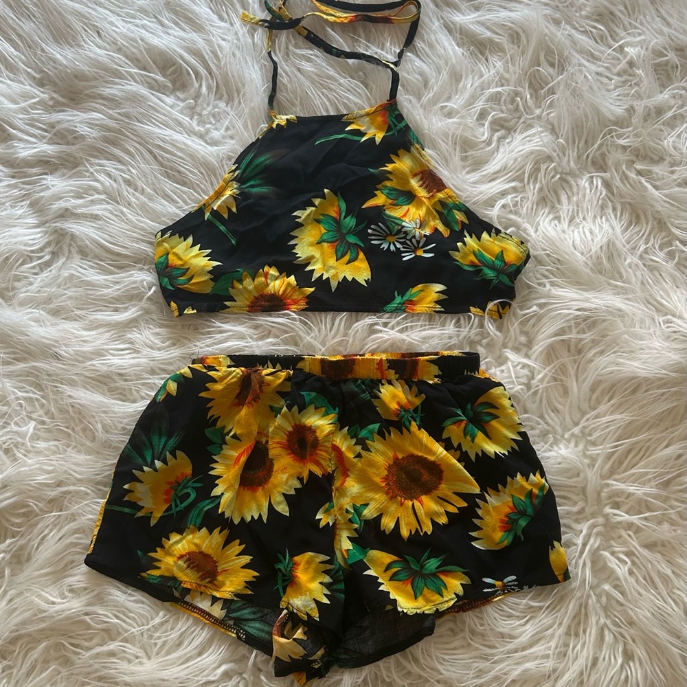 Sunflower Print Halter Top and Shorts 2 Piece Set